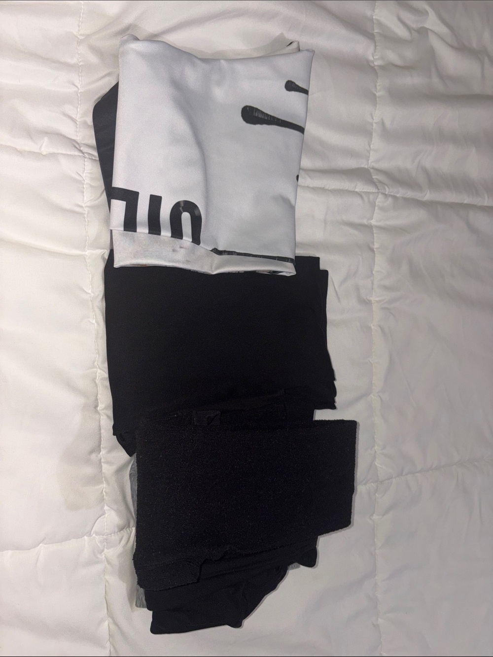 Women’s Black and White Leggings - Unbranded
